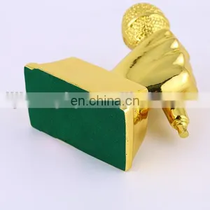 2016 Golden Microphone Trophy Resin Cup for Good Singer Wholesale thumbnail-5