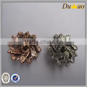 Flower Rhinestone Casting Delicate Button thumbnail-4