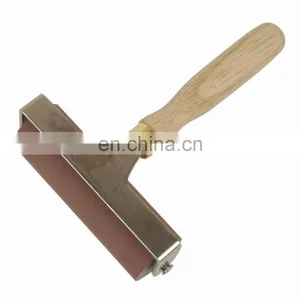 4" Wooden Handle Metal Frames Red Rubber Brayer thumbnail-1