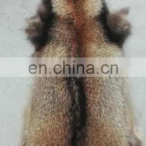 Chinese Wholesale Raccoon Fur Skin Raw Raccoon Fur Pelt Fur Skin thumbnail-4