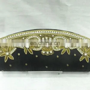 Alluring Wholesale Clutch Purses Supplier thumbnail-1