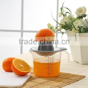 2016 New Design Hand Juicer Plastic Fruit Squeezer Orange Juicer Juice Squeezer With Measuring Storage Cup thumbnail-1