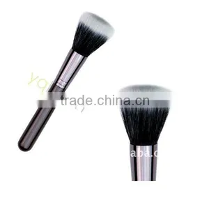 Chubby Taklon Powder Brush thumbnail-1