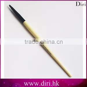 OEM Cheap Wooden Handle Eyeliner Makeup Brush thumbnail-1