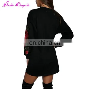 Drop Shipping Black Splicing Round Neck Embroidered Long Sleeve Flower Long Dress thumbnail-5