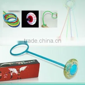 Plastic Battle qq Spinning Top Toy thumbnail-1