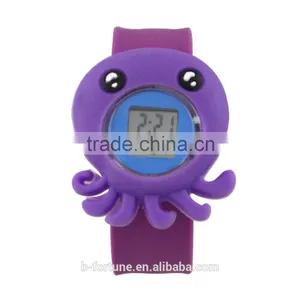 LP1511 Wholesale Digital Movement LCD Silicone Cartoon Watch thumbnail-2