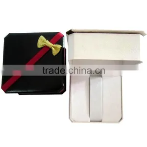 New Design White Leather Watch Case . thumbnail-3