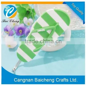 Custom Rubber Keychain in Minion for Gift in WENZHOU BAICHENG thumbnail-4
