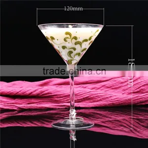 Fancy Design Luxury White Soy Wax Scented Candle in Glass Jar thumbnail-1