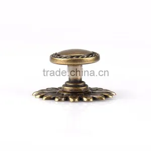 Hot Selling Vintage Antique Brass Cupboard Knobs and Pulls thumbnail-4