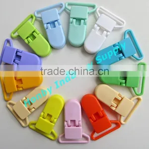 Colored Plastic 25mm Pacifier Clip For Holding Toy Or Pacifier thumbnail-3