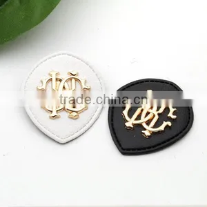 Black/white PU Leather Sew on Patches Fashion Labels With Metal Logo Clothing Label for Jeans/jacket PLB-001 thumbnail-3
