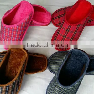 Cheap Wholesale Winter Bedroom Man Slippers and Woman Soft Sole Indoor Slipper thumbnail-3