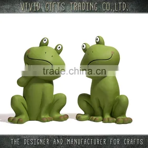 Porcelain and Ceramic Cute Sitting Frog Garden Decoration thumbnail-3
