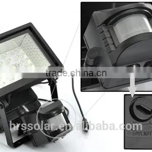 60 LED Sunforce Motion Detected Solar Sensor Light Outdoor thumbnail-1