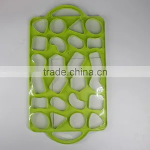 Plastic Square Cake Cutter Set thumbnail-6