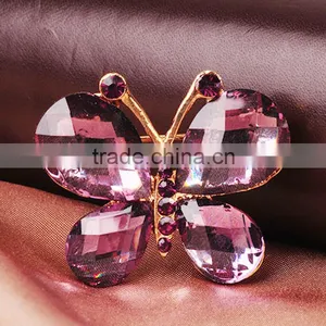 Classic Noble Female Cute Small Butterfly Brooch Fine Luxury Crystal Gold Scarf Ring Jewelry thumbnail-3