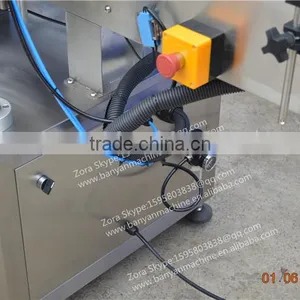 PLC Controlled Automatic Adhesive Sticker Flat Bottle Labeling Machine With CE thumbnail-3