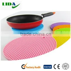 100% Food Grade Heat Resistant Reusable Silicone Hot Pot Holder KIT800 thumbnail-1