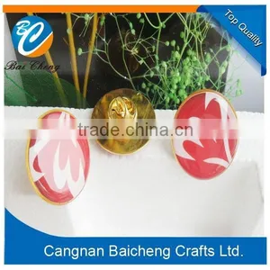 Love Heart Red Die-casting Plated Epoxy Round Metal Badges With Butterfly Pin in Gold Color for Man and Women thumbnail-1