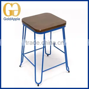 French Handmade Outdoor Leisure Bar Stool Wire Chair for Garden thumbnail-4