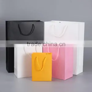 Wholesale Pink Color Paper Bags With Handles thumbnail-3