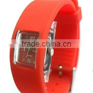 Newst Silicone Quartz Watch thumbnail-1