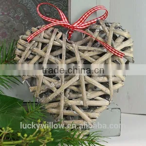 Small Heart Shape Wreath thumbnail-1
