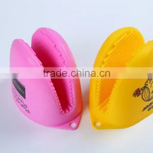 Funny Shaped Insulated Silicone Rubber Glove/Heat Insulating Baking Gloves thumbnail-6