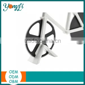 Great Decoration and Gift Stainless Steel Pizza Wheels With Display Stand thumbnail-3