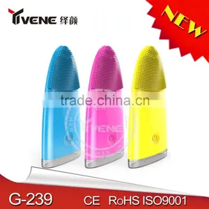 Handheld Vibrating Facial Cleaning Brush Pore Cleaning thumbnail-4