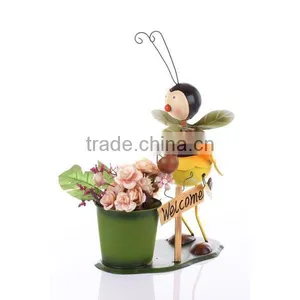 Small Egg Shape Chicken With Pot White thumbnail-1