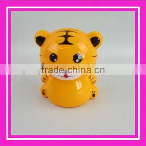 Plastic Piggy Bank for Adults /children 's Piggy Bank thumbnail-1