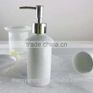China Factory Wholesale Custom Ceramic Porcelain White Bathroom Accessory Set for Shower Use thumbnail-4