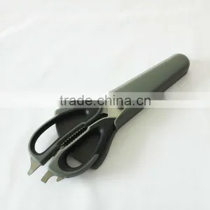 Scissor With Magnetic Iron Sheath thumbnail-1