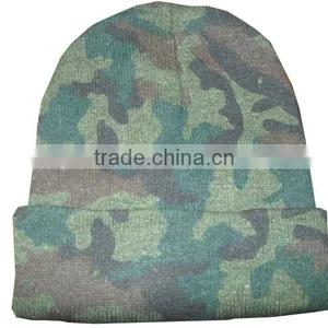 Camo Pattern Winter Knitted Beanie Hat thumbnail-1