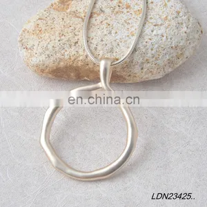 Simple Circle With Pole-chain Worn Silver Necklace thumbnail-2