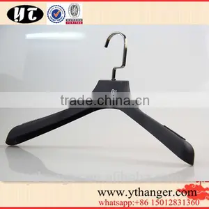 Black Plastic Hanger Rubber Coated Hanger for Clothes Supplier's Choice thumbnail-2
