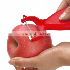 ABS+S/S 12.5*6.6 Kitchen Tools Stainless Steel Cute Fruit&vegetable Peeler/potato Peeler thumbnail-3