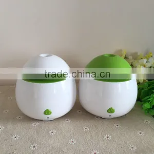 Portable Mini USB Humidifier / Ultrasonic Aroma Diffuser thumbnail-1