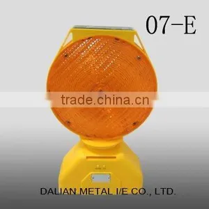 Road Safety Solar Powered Flasher Warning Lamp thumbnail-1