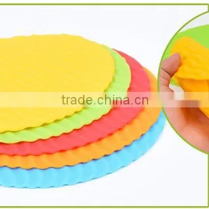 Heat Resistant Non-slip Place Mat Silicone Pot Holder thumbnail-5