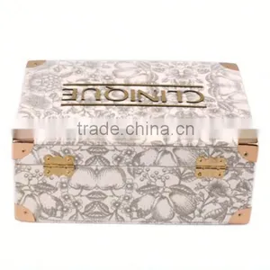 New Design With Handle Paper Box for Food Packaging thumbnail-1