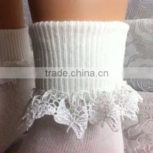 2015 Good Quality Classic White Lace Design Baby Socks thumbnail-3