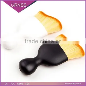 Curved Makeup Face Brush thumbnail-4