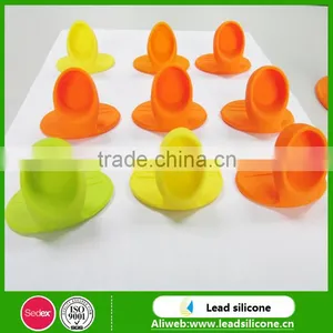 Food-grade Colorful Microwave Oven Silicone Insulation Hand Clip thumbnail-2
