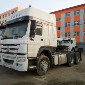 6x4 Sinotruk Howo Tractor for Sale ZZ4257N3247A thumbnail-3