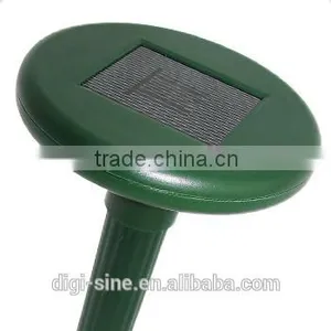 Garden Defender Solar Mole Rodent Repeller Long Plastic Pole thumbnail-2