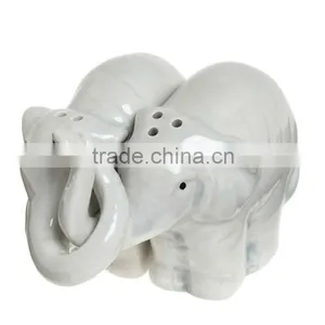 Wedding Favor Ceramic Love Elephant Salt and Pepper Shakers thumbnail-1